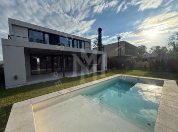 Casa · 160m² · 4 Ambientes · 3 Cocheras · Casa en Greenville Polo & Resort en Venta 4 Amb