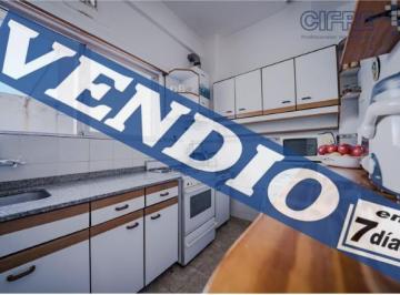PH · 40m² · 2 Ambientes · PH en 2do Piso por Escalera de 2 Ambientes con Balcón en Villa Pueyrredon. Terraza de Uso Común