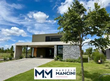 Casa · 280m² · 7 Ambientes · 6 Cocheras · Venta Casa en Canning (Ezeiza) Pride