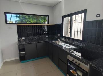PH de 3 ambientes, Quilmes · PH con 2 Habitaciones de 80 m² en Venta en La Bernalesa