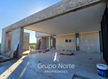 Casa · 282m² · 6 Ambientes · 4 Cocheras · Casa en Venta Al Lago en Barrio Amarras, Puertos del Lago, Escobar