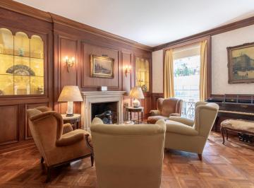 Departamento · 229m² · 7 Ambientes · 1 Cochera · Departamento en Venta en Recoleta 4 Dorm. Baulera y Cochera
