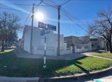 Casa · 60m² · 2 Ambientes · Casa Rafaela Castellanos 1 Dormitorio Céntrica Todos Los Servicios Apto Crédito Hipotecario