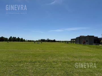 Terreno · 2400m² · Hermoso Lote Frente Al Golf, en El Barrio Lagunas del Golf, Estancia Villa María