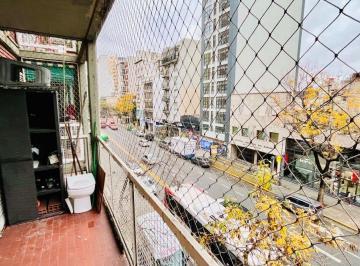 Departamento de 2 ambientes, Balvanera · "Excelente Ubicacion" Jujuy 420, 2 Amb. Todo Equipado, C/balcon Al Frente, Muy Luminoso