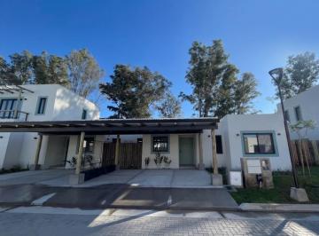 Casa · 153m² · 4 Ambientes · Casa Venta La Cercania San Lorenzo Chico a Estrenar