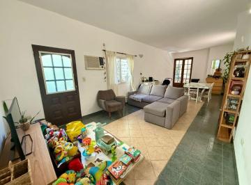 Casa · 116m² · 2 Ambientes · Casa de Pasillo en Venta 2 Dorm. Rosario