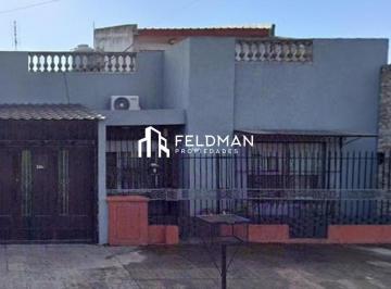 Casa · 170m² · 3 Ambientes · 6 Cocheras · Casa Lote Propio 10x32