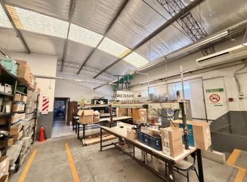 Bodega-Galpón · 606m² · Galpón en Excelente Estado - Distribuido en 2 Plantas