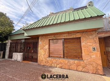 Casa · 67m² · 4 Ambientes · Venta de Casa en Billinghurst