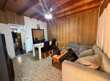 Casa · 89m² · 3 Ambientes · 1 Cochera · Venta Casa 3 Ambientes + Departamento Apto Credito