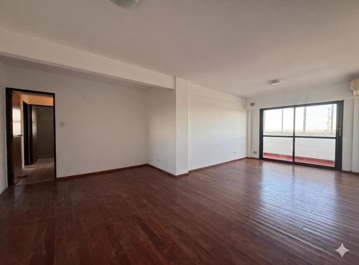 Departamento · 97m² · 5 Ambientes · 1 Cochera