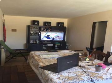 PH · 75m² · 4 Ambientes · 1 Cochera · PH en Venta - 3 Dorm. 1 Baño - Cochera - 100 m² - Villa Elvira, La Plata