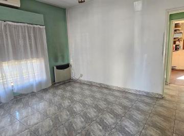 Casa · 76m² · 3 Ambientes · 1 Cochera · Casa en Venta en Haedo, Morón, G. B. a. Zona Oeste