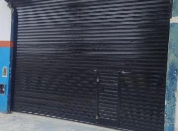 Bodega-Galpón , Pompeya · Galpón en Esquina Estratégica