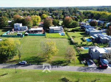 Terreno · 1010m² · Lote en Venta Anticipo y Cuotas Los Alcanfores 1000 m