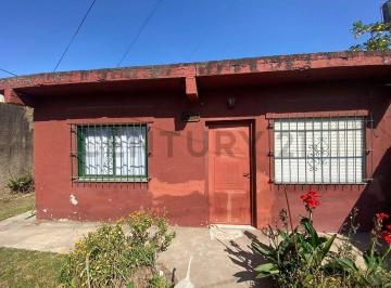 Casa · 70m² · 3 Ambientes · Venta de Casa 3 Ambientes con Jardin Cochera Parrilla y Lote Propio Bella Vista a m de Av Gaspa