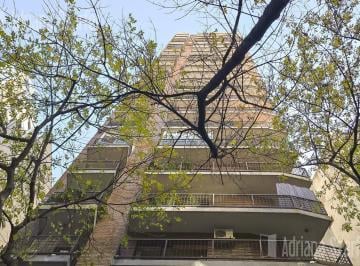 Departamento · 182m² · 5 Ambientes · 1 Cochera · Semi Piso en Torre