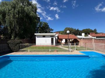 Casa de 6 ambientes, Villa Carlos Paz · Venta: Casa - 3 Dorm. - Pileta, Quincho, Patio - Sol y Lago - Carlos Paz
