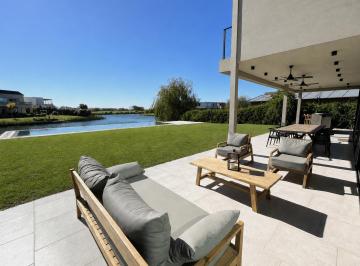 Casa · 195m² · 6 Ambientes · 5 Cocheras · Casa en Venta a La Laguna en El Cantón - Islas, Escobar