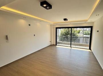 Departamento · 70m² · 3 Ambientes · 1 Cochera · Departamento Semipiso de 3 Amb. con Cochera de Calidad Unica