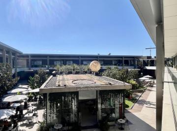 Local comercial · 50m² · 1 Ambiente · Local en Av Peron
