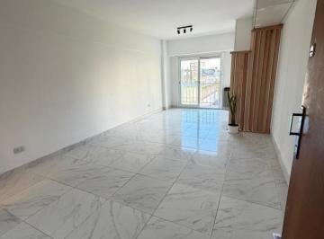 Departamento · 31m² · 1 Ambiente · Departamento 1 Ambiente Reciclado con Balcon Saliente a La Calle