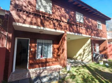Departamento · 62m² · 4 Ambientes · 1 Cochera · Triplex de Excelente Calidad, 3 Dorm., Patio, Parrilla
