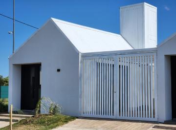 Casa · 57m² · 3 Ambientes · 1 Cochera · Duplex en Alquiler Rincones de Manantiles
