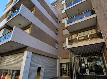 Departamento · 50m² · 2 Ambientes · Departamento de 2 Dorm. en Venta en Barrio Centro con Balcón Terraza Propio