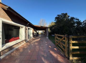 Casa · 64m² · 4 Ambientes · 4 Cocheras · Venta Casa Sector Aeronautico Aero Country Club