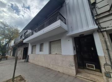 PH de 2 ambientes, Monte Castro · Departamento Tipo Casa 2 Ambientes con 2 Patios Excelente Estado