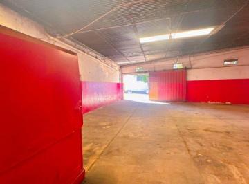Bodega-Galpón · 168m² · Se Alquila Galpón de 159 m² en B° Gral Bustos a m de Juan B. Justo