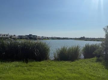 Terreno · 636m² · Lote a La Laguna en Barrio Santa Ana