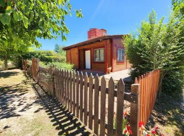 Casa · 90m² · 2 Dormitorios · 2 Cocheras · Casa Esquina en Venta – San Antonio de Arredondo