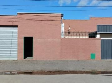 Bodega-Galpón · 250m² · 6 Ambientes · Galpon Comercial Ubicacion Estrategica + Oficinas