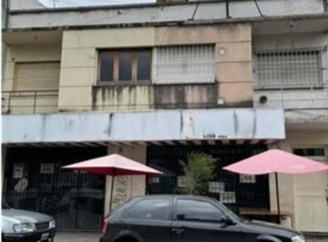 Local comercial · 498m² · Importante Propiedad en Venta Moron Centro