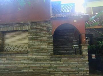 Casa · 70m² · 3 Ambientes · Venta - Casa - Parque Chas - Oportunidad