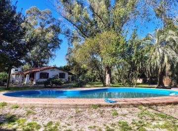 Casa · 120m² · 3 Ambientes · Venta Casa Quinta en Moreno 2.500 m² Quincho Pileta