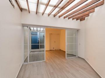 Departamento · 27m² · 1 Ambiente · 1 Cochera · Venta Monoamb C/patio en Pb! Apto Prof! C/coch