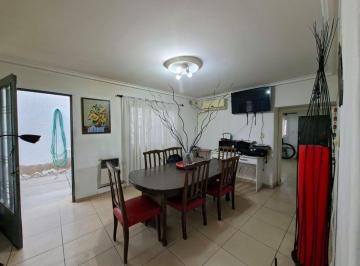 Casa · 135m² · 4 Ambientes · 1 Cochera · Venta Casa 3 Dorm. - La Puntilla