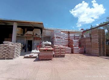 Terreno · 355m² · Venta Lote con Local en Merlo (Esc Ofertas)