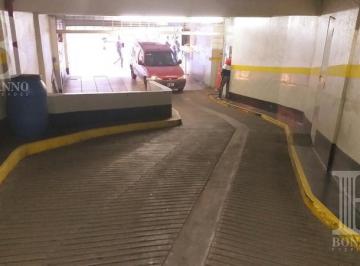 Garage · 2937m² · Sarmiento 500 - Garage