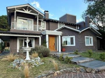 Casa de 6 ambientes, Tandil · Casa con 3 Dorm. en Venta, 3000 m² en Don Bosco