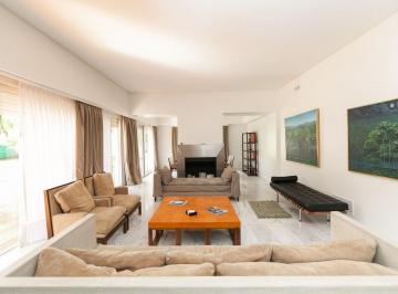 Casa · 600m² · 13 Ambientes · Casa en Las Lomas de San Isidro, Excelente Estado