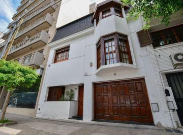 Casa · 250m² · 5 Ambientes · 1 Cochera · Casa en Venta La Plata