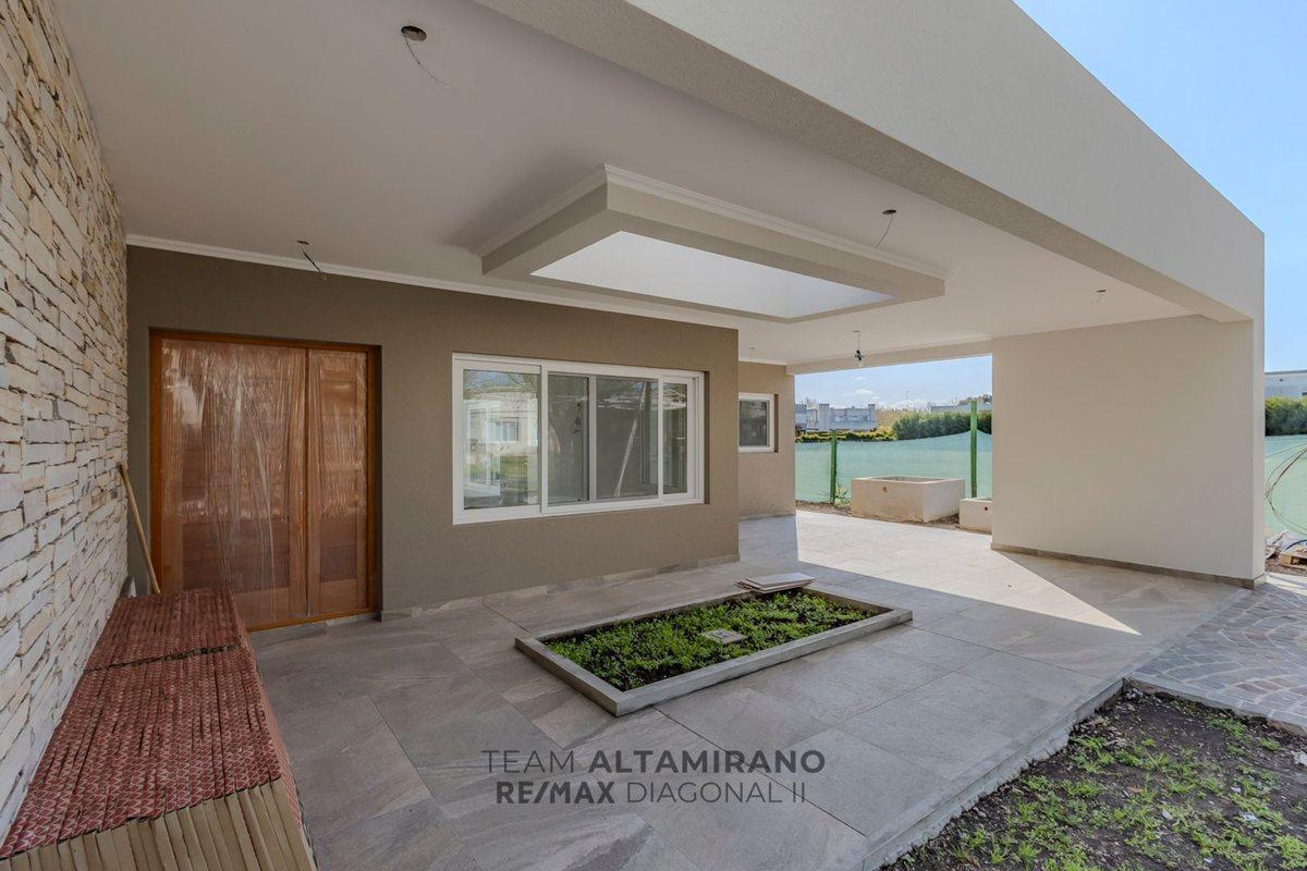 Haras del Sur 2, Ruta 2 Km 73 200