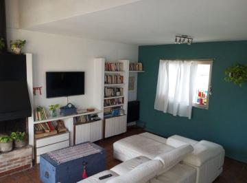 Casa · 376m² · 10 Ambientes · 2 Cocheras · Casa con Local en Venta Berazategui