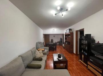 Departamento · 80m² · 4 Ambientes · Departamento en Venta de 3 Dorm. en La Plata