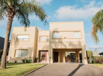 Casa · 280m² · 5 Ambientes · 2 Cocheras · Venta Casa Cadaques Tres Dorm. Cochera Doble